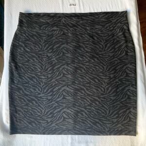 Style&Co. Women’s Strechy Pencil Skirt w Leopard Print size XL, Black & Gray